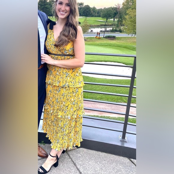 Lulu’s: Such Sophistication Yellow Floral Print Pleated Maxi Dress - Picture 2 of 6